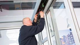 Teknisk opplæring ASSA ABLOY SL510 skyvedørsautomatikk